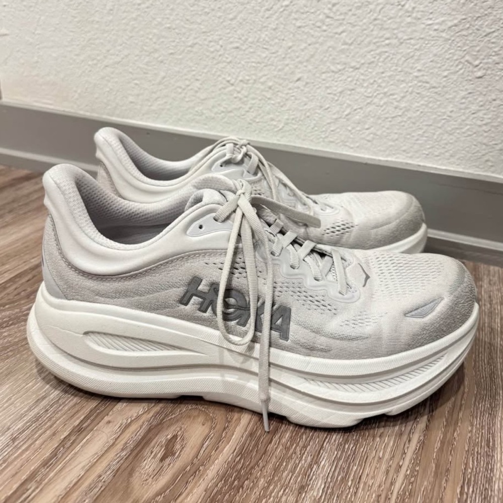 Hoka Bondi 9’s WIDE women’s size 11/men’s 9.5